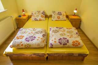 Проживание в семье Dom Gościnny Abra Колобжег Двухместный номер с 1 кроватью или 2 отдельными кроватями и собственной внешней ванной комнатой-1